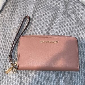 NWT Michael Kors Smartphone Wallet
